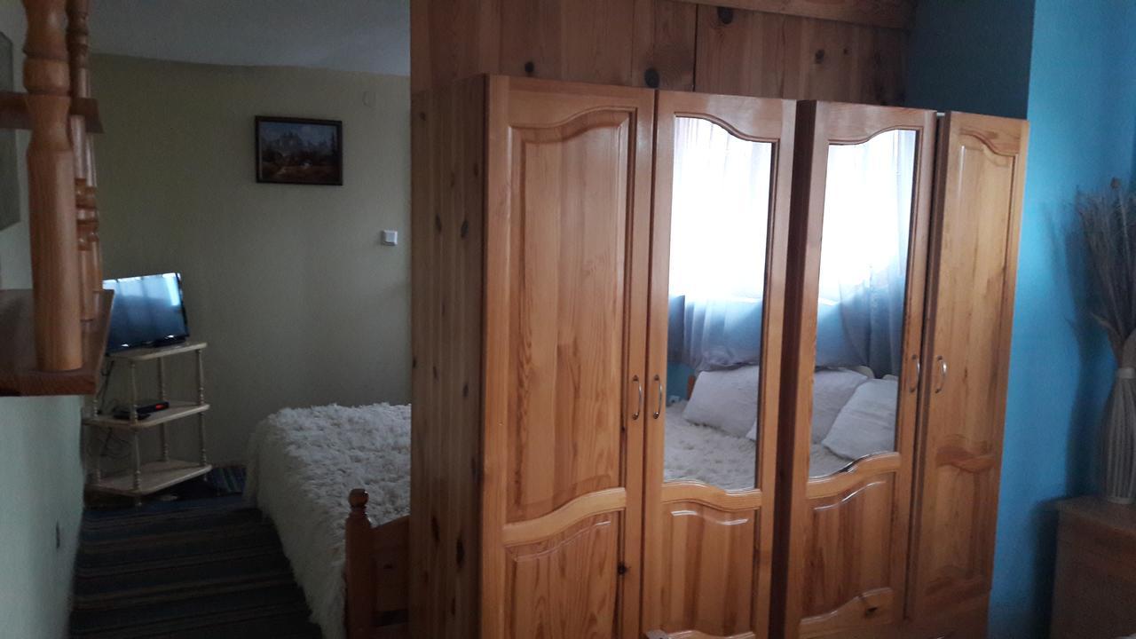 Sharkov Guest House Dolen  Exteriör bild